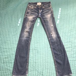 Big Star Distressed Bootcut jeans!